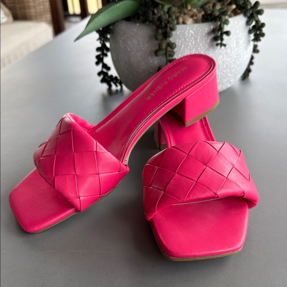 NEVER WORN!  Marc Fisher WOMEN'S CASPER LATTICE WEAVE DRESS SANDALS Size 6 1/2